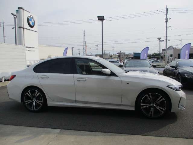 当社の新車販売下取車を多く扱っております。しっかりと整備され、大切に乗られた認定中古車を是非ご覧ください。営業スタッフ4名事務1名で毎日元気に営業しております。お気軽にご来店いただけたら幸いです。
