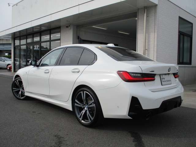 数ある認定中古車の中から群馬BMWプレミアムセレクション前橋をご覧いただきまして誠にありがとうございます。ベテランスタッフがお客様のご質問に丁寧にご回答させていただきますので宜しくお願いします。