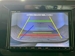 【カラーバックモニター】を装備しております。リアの映像がカラーで映し出されますので日々の駐車や幅 寄せなどで安心安全です。