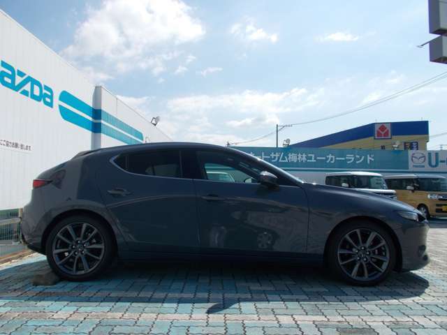 国土交通省指定工場にて整備点検後のご納車させて頂いております。安心してお乗り頂けます。
