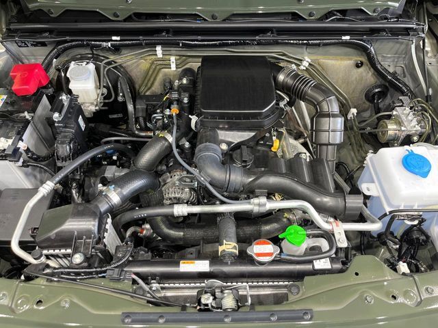 親切・丁寧な専門メカニックスタッフが応対！・車検・点検整備・事故等の修理などアフターサービスも安心。お車のカスタマイズもネクステージのサービススタッフまでご相談ください！
