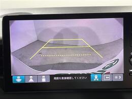 【バックモニター】後ろのカメラの映像をモニターに映し出すことができます！後方の見えない死角や、障害物との距離感をしっかり確認することができます！駐車が苦手な方におすすめです。