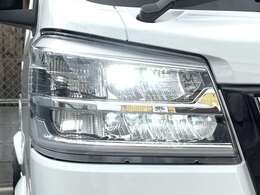 人気の純正LEDヘッドライト、LEDフォグランプ装着車両です！