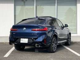 Emergency Service 365日24時間体制で、万一の故障などのトラブルに対応。応急処置のアドバイスのみならず、保証期間中は出張修理やレッカーなどの手配、さらにはお客様の代替交通手段やホテルの確保を行います。