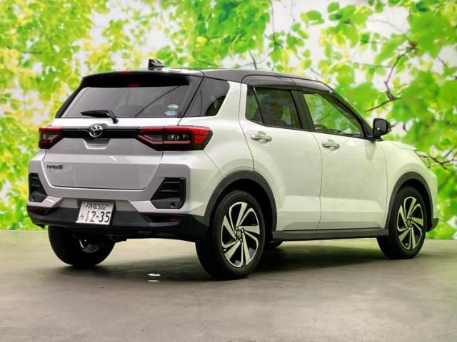 全国に店舗を展開しているのでどこでもお取り寄せが可能です！この車が気になるけど遠方だから・・・と諦める必要はありません！※別途陸送費が必要です。