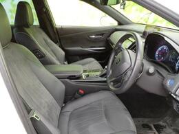 「この車の写真をもっと見たい」「状態が気になる」「この装備はついている？」どんな小さな疑問でもお気軽にお問い合わせください！