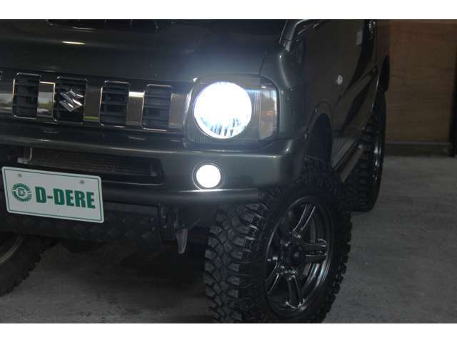 ヘッドライトもキレイな状態を保っております！