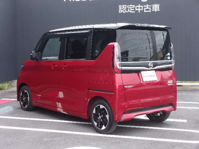 見えない左タイヤ付近もアラウンドビューがしっかりとカバーし安心です