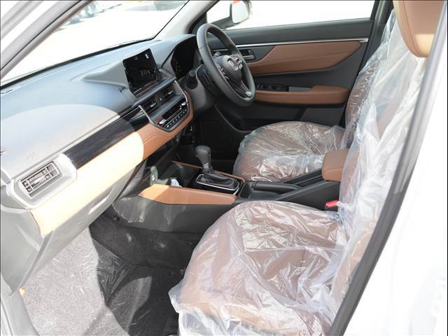 県内最大級のハイブリッド＆コンパクトカー展示場です。車種やカテゴリーごとに展示されて見やすいです！