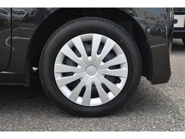 純正のアルミホイールは高い剛性を持ち、スバル車の走行安定性に貢献します。