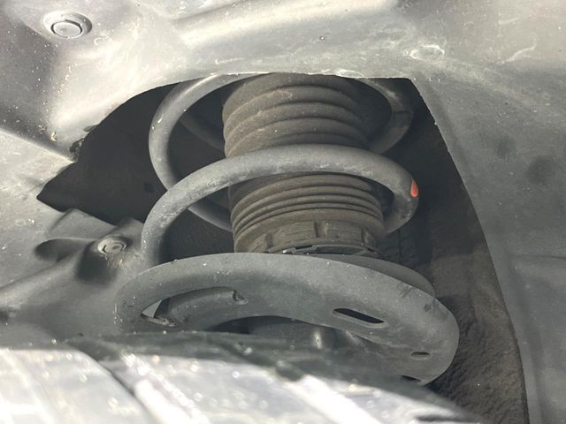下回りの劣化予防の為の防錆加工の施工も承っております。降雪地域はもちろん、沿岸部にお住いの方や、趣味でマリン・ウィンタースポーツをされる方に大変好評いただいております。