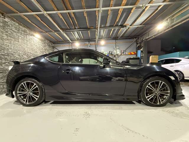 お車のお写真や動画の送付も可能です。お気軽に追加、お問い合わせください。