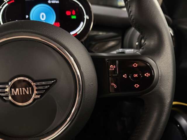 ステアボタン2：オーディオスイッチ