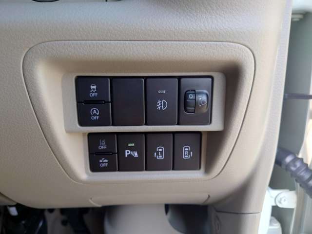 ★両側電動スライドドア★ボタン一つでドアの開閉が出来ます。便利ですよね(^^)/夜間や雨の日も外に出ずに開閉が出来るので便利です(^^)