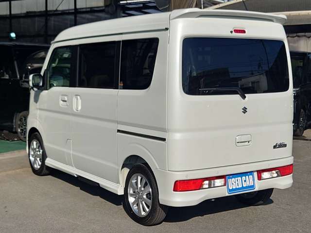 ★左斜め後ろ★任意保険、クレジット、JAFなど車のことなら当店にお任せ下さい！！あいおい損保代理店です。お客様とお車の安全をお守りいたします。無料お見積り致しますのでお気軽にご相談下さい！