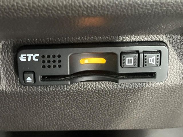 【ETC】高速道路の料金所をストレスなく通過！話題のスポットやサービスエリアに多い「スマートIC」利用時は必須のアイテムです。当店でセットアップを実施、ご納車当日からすぐにご利用いただけます！