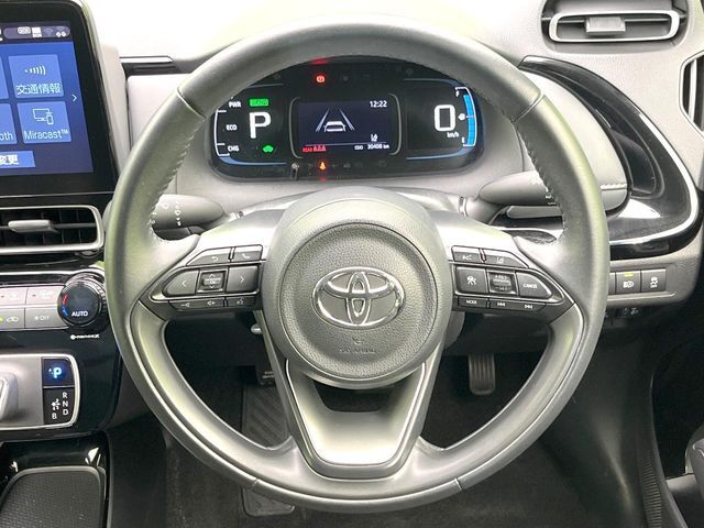 【ステアリングスイッチ】運転中、前方から目線をそらすことなく、オーディオ等の操作が可能な便利機能！安心＆快適なドライブを演出してくれます♪