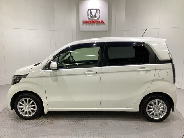 購入後も自社指定整備工場完備でお客様の愛車をしっかりサポート致します！御納車時には安全かつ安心してお乗り頂けるようホンダ専門知識を持つ整備スタッフが点検・整備・装備も説明をしてお渡ししております。