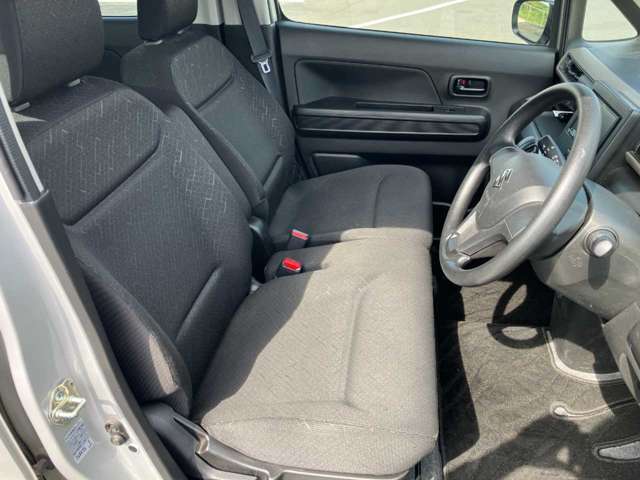 すっきりとした車内☆彡運転しやすそうですね