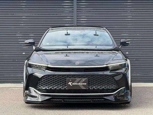 お待たせいたしました！クラウンクロスオーバーが入庫いたしました！KUHLフルコンプリートの低走行車両になります！細部までKUHL仕様にまとめられた1台です！内装・外装ともにきれいな1台でございます！