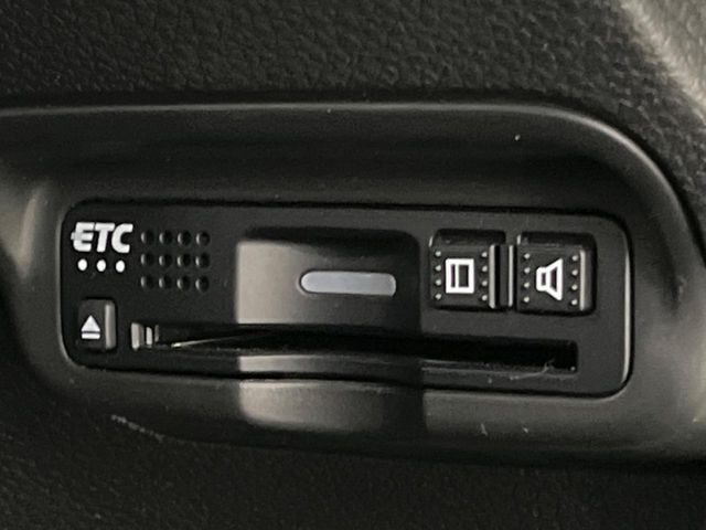 【ETC】高速道路の料金所をストレスなく通過！話題のスポットやサービスエリアに多い「スマートIC」利用時は必須のアイテムです。当店でセットアップを実施、ご納車当日からすぐにご利用いただけます！
