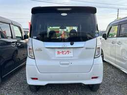 納車前の点検整備やアフターサービスもお任せください。経験豊富な国家資格を持った整備士がお客様のお車と真剣に向き合い、誠心誠意のメンテナンスを施します。安心してお乗りいただけます。