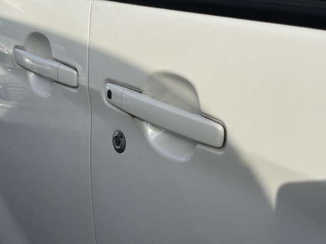 ローンが不安な方でも「今必要な車」「今欲しい車」を選んでいただくことができます！ジャンル豊富な在庫ラインナップ！軽自動車、ミニバン、SUV、セダン、コンパクト、当店展示場で見て比べてください。