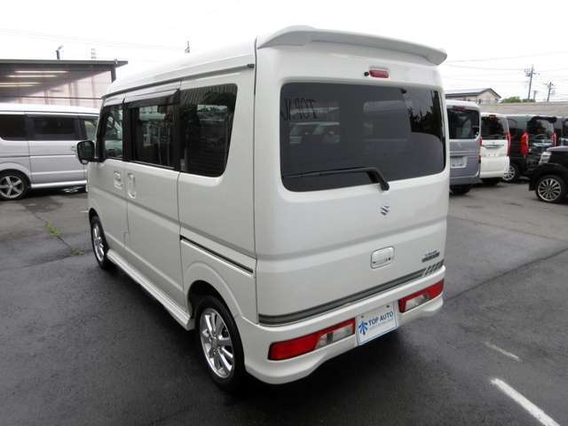 【軽自動車専門店】常時展示台数在庫450台の大型展示場で現行モデルからオールドルックなマニアックなお車まで幅広く展示中！格安軽自動車でお探しならお任せ下さい！！