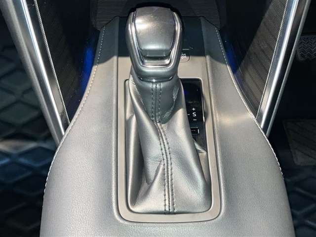 シフト操作もしやすく快適な運転を楽しんでいただけます♪