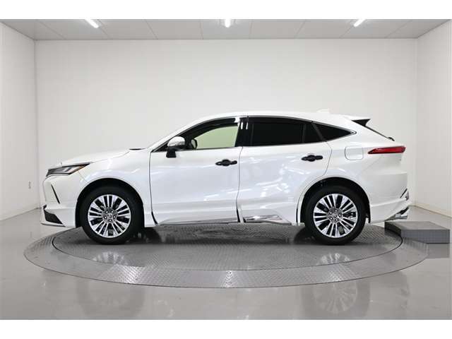 モデリスタフルエアロ付きハリアー