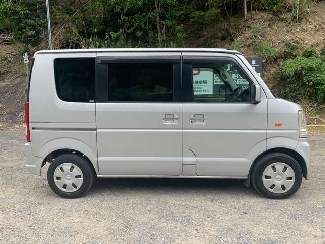 他にも画像がございますので、是非ご覧頂ければと思います。より詳しくお車をご覧いただけます。