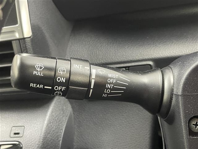 【運転席操作部】快適なドライブを楽しむための機能が装備されています！運転席から触れるので、使いやすいです！除菌プランいれていただくと、さらに清潔で安心していただけます！