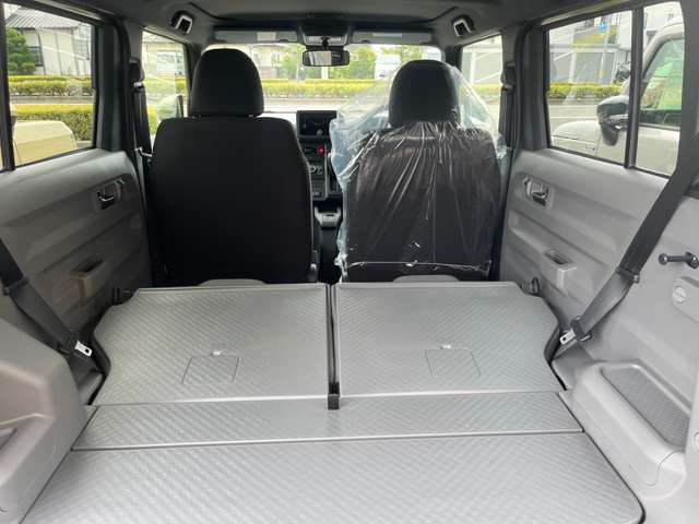 ☆お車についた傷やヘコミ、事故の修理もハヤシにお任せください。自社鈑金工場で修理ができますの安心です☆