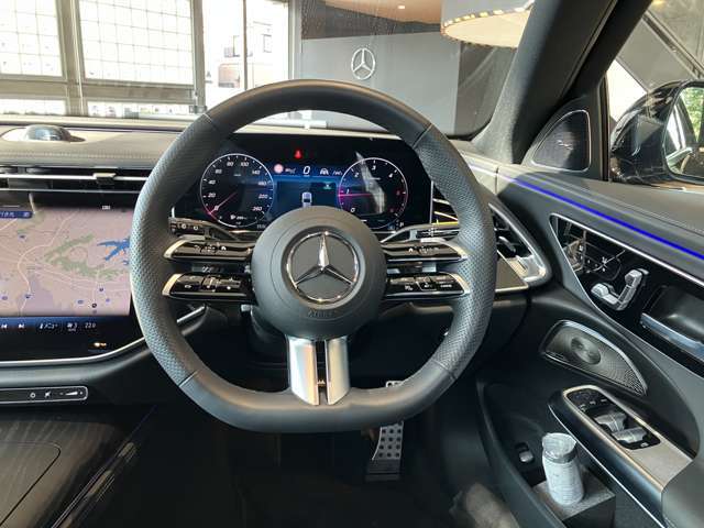 握りやすいハンドルの形状をしておりますので、お客様の運転をサポートしてくれます！