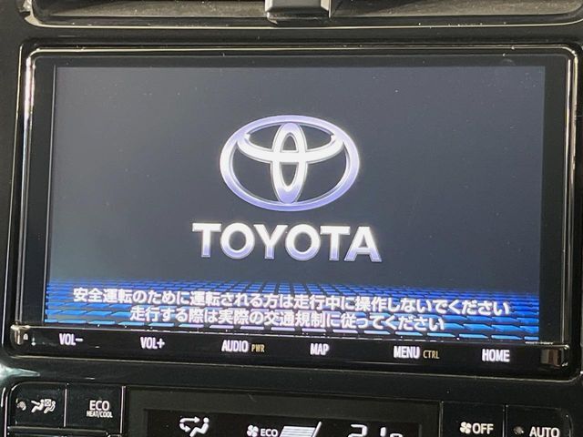 【純正9型ナビ】人気の純正ナビを装備。オーディオ機能も充実しており、Bluetooth接続すればお持ちのスマホやMP3プレイヤーの音楽を再生可能！毎日の運転がさらに楽しくなります！！
