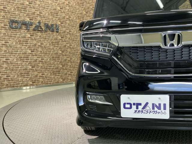 ■親切・丁寧な接客をお約束■　初めてお車のご購入を検討されている方や、お車についてあまり詳しくない方にも分かりやすい接客を心掛けております。女性営業スタッフも在籍！購入に不安がある女性の方もぜひ♪