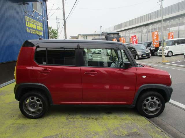 軽自動車の登録には住民票・認印が必要となります。お早目の納車をご希望の場合は、事前にご用意頂きご来店頂けますと納車までがスムーズになります！ご不明な点はスタッフまでお気軽にお問合せ下さい！