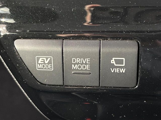 【ドライブモードスイッチ】コンフォートな乗り味からスポーティな乗り味までスイッチ一つで切り替え可能。シーンや気分に合わせたモードを選べば、いつものドライブがより一層楽しくなります♪