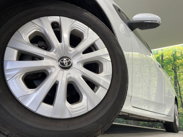 【純正15インチアルミホイール】外観にマッチした純正アルミホイールを装着しております。各種社外アルミホイールや、スタッドレスタイヤも取扱いしております。是非ご相談ください♪