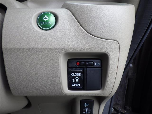 【運転席操作部】快適なドライブを楽しむための機能が装備されています！運転席から触れるので、使いやすいです！除菌プランいれていただくと、さらに清潔で安心していただけます！