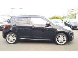 ☆当社、自社工場ありますので、納車後も継続車検・修理時には無料で代車の貸し出しも行っております！オイル交換などの作業もリフトを使ってクイックメンテナンスOK☆