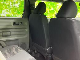 運転席側後部座席