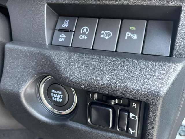 自社ローン対応車　 詳しくは弊社ホームページまで！ 　https://carlifegroup.fukuoka.jp/カーセンサー掲載車以外にも在庫車輌 多数掲載中！カーライフ福岡　福岡県糟屋郡粕屋町戸原西4丁目8-11　TEL0120-038-871