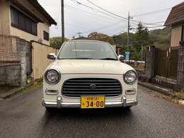 ローダウン、アルミホイール等社外パーツ多数ついてます！