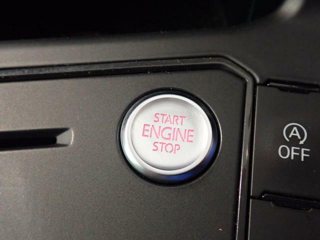 スタートボタンを押すだけでエンジンの始動、停止ができます。