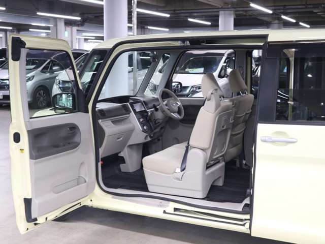 ご納車前のボディガラスコーティングも専門の業者が常駐しておりクオリティの高いコーティングを低価格にてご提供しております♪
