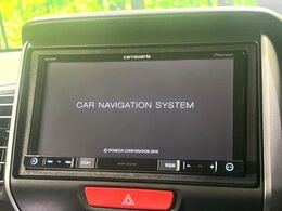 【ナビゲーション】目的地までしっかり案内してくれる使いやすいナビ。Bluetooth接続すればお持ちのスマホやMP3プレイヤーの音楽を再生可能！毎日の運転がさらに楽しくなります！！