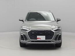 マトリクスLEDヘッドライト付き。ウィンカーは流れるシーケンシャルタイプ