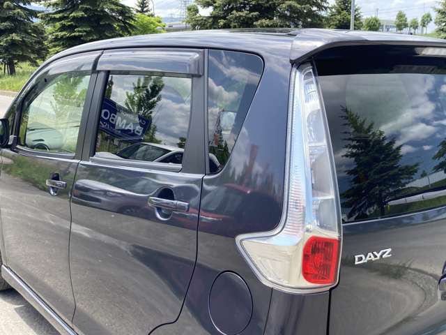 当店のモットーは、妥協しない納車整備と内外装の仕上げです。ご購入頂いたお車を長く、気持ちよく乗って頂けるために取り組んでおります♪