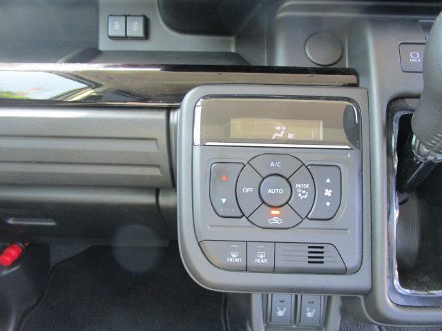 フルオートエアコンは、車内を年中快適に保ちます。